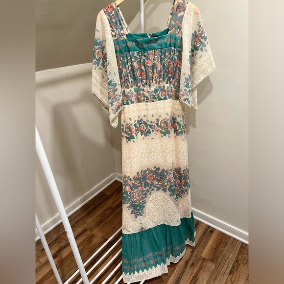 Vintage Hippie 1960's Floral & Lace Print Sleeve Crochet Hem Maxi - Picture 3 of 7